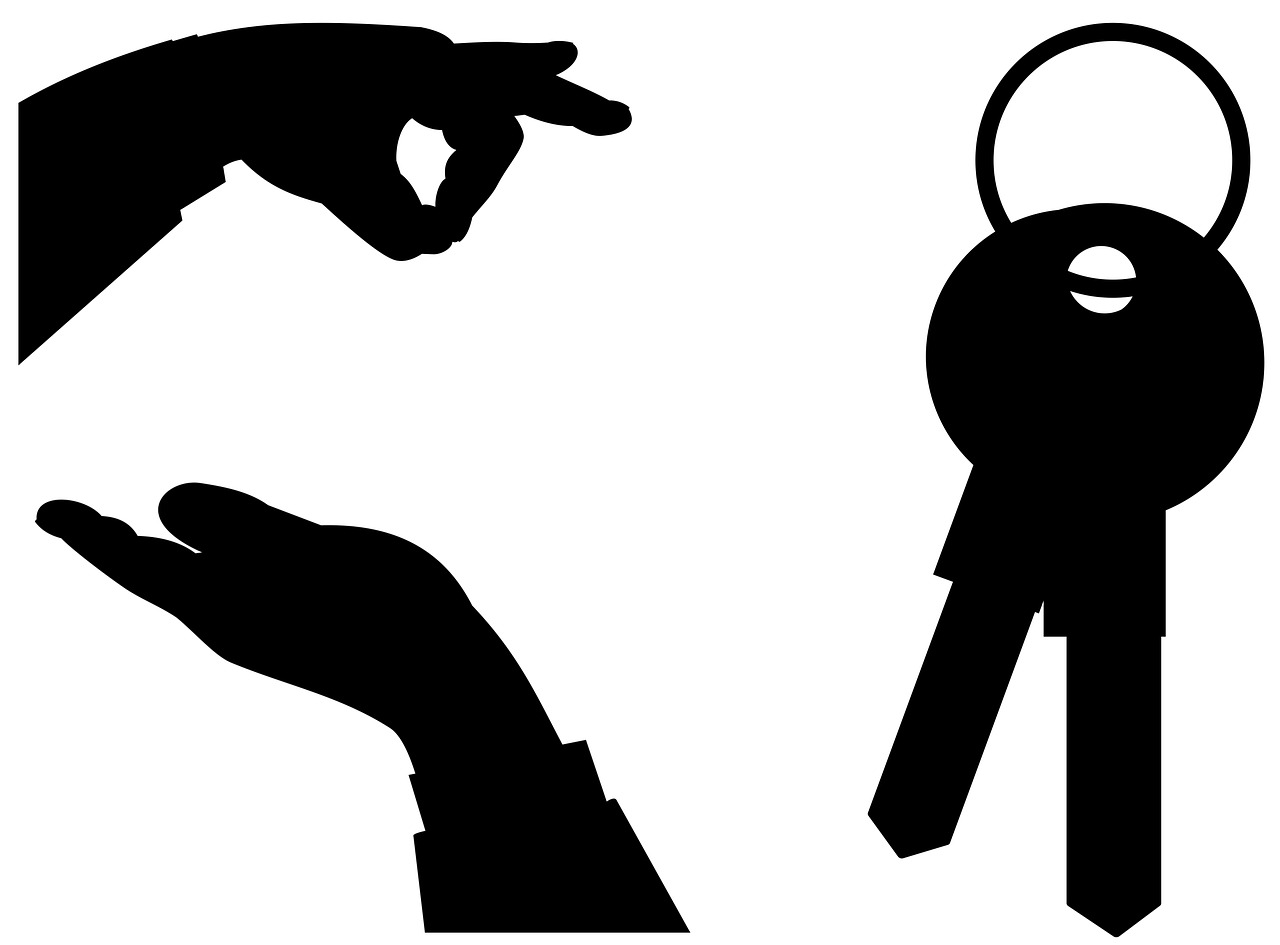 keys, hands, own-1317392.jpg